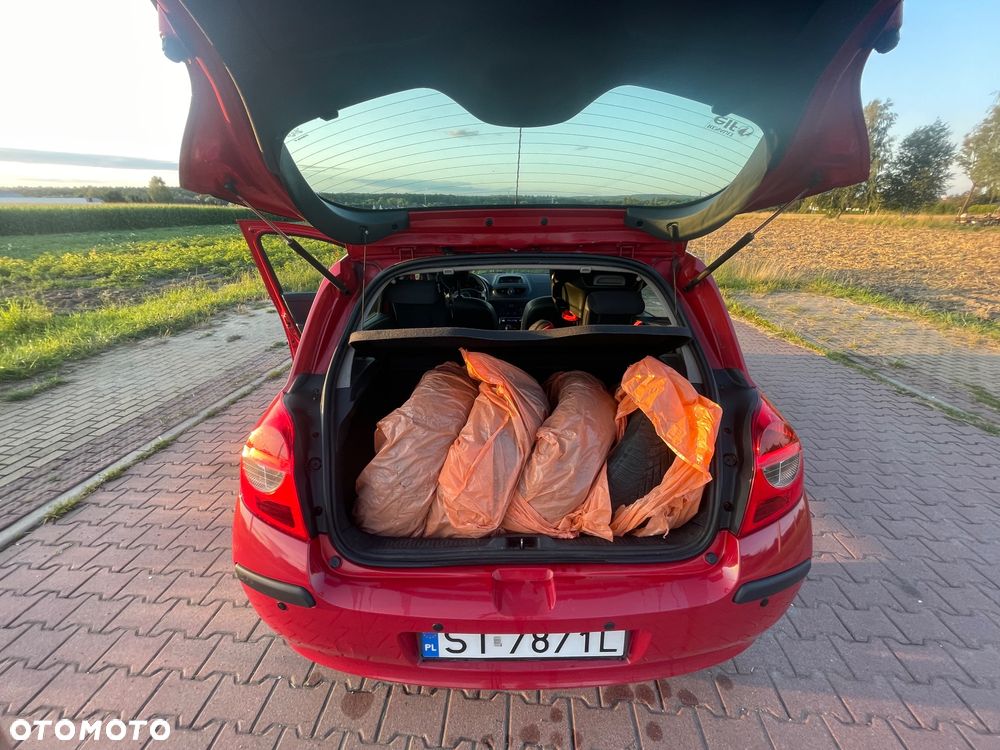 Renault Clio 1.2 16V Wind - 11