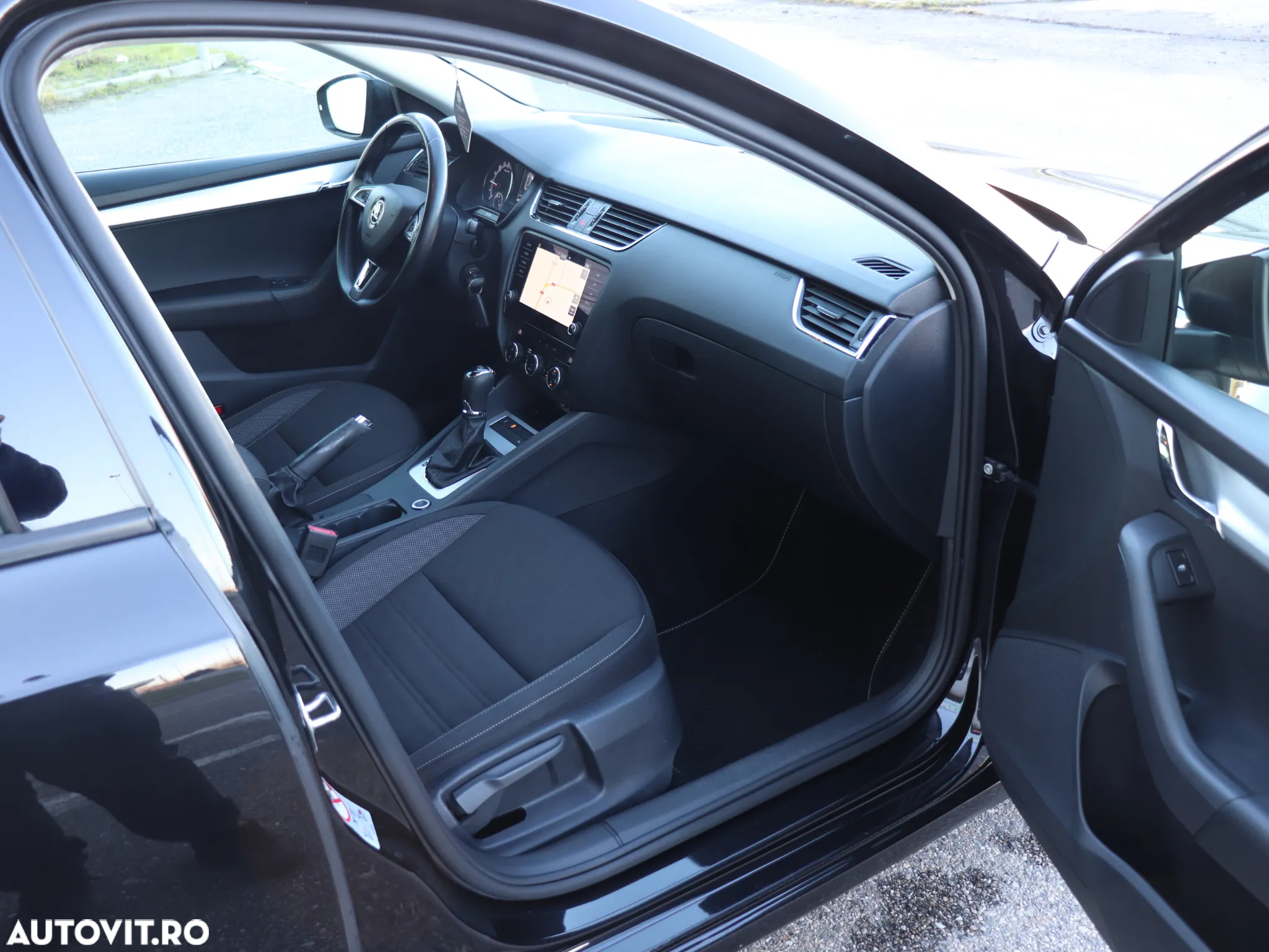 Skoda Octavia 2.0 TDI DSG Style - 4