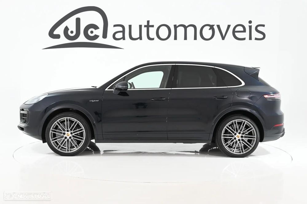 Porsche Cayenne Turbo S E-Hybrid - 8