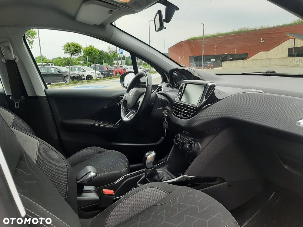 Peugeot 2008 1.5 BlueHDi Active S&S - 25