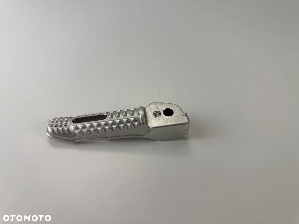 Podnóżek tylny prawy BMW S1000RR K67 2019+ - 8