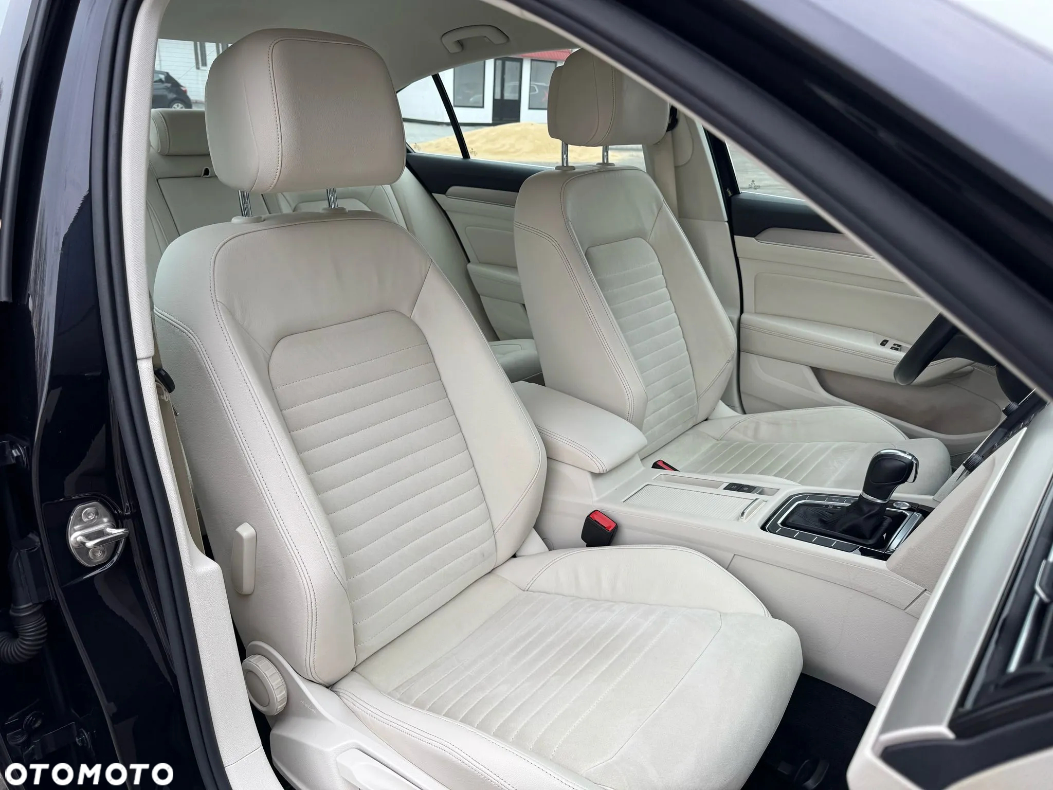 Volkswagen Passat 1.8 TSI BMT Comfortline DSG - 12