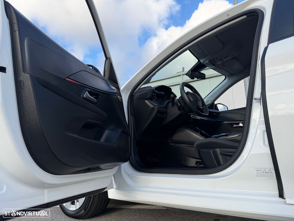 Peugeot e-208 Active Pack - 22