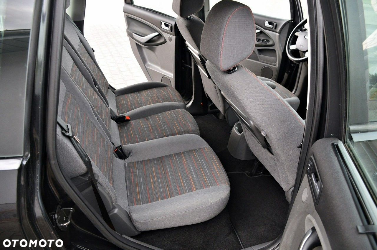 Ford C-MAX - 17