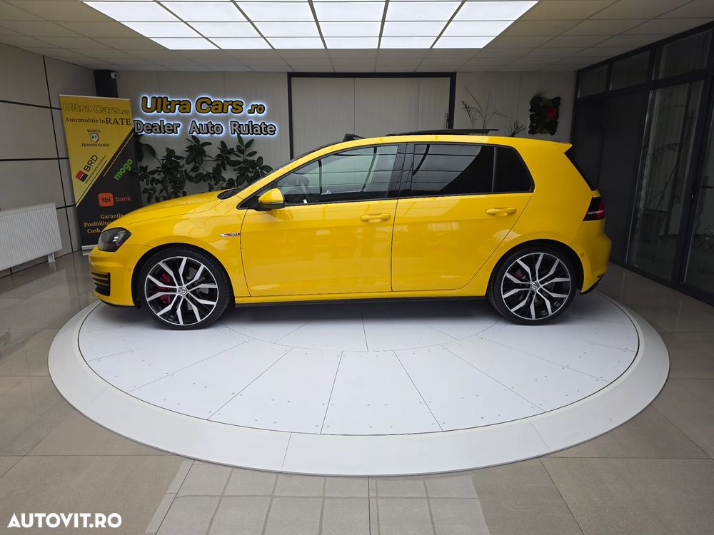Volkswagen Golf GTI Performance BlueMotion Technology DSG - 4