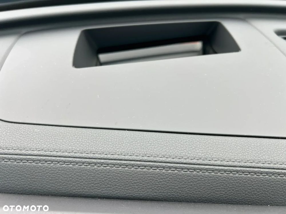Volkswagen Tiguan - 34