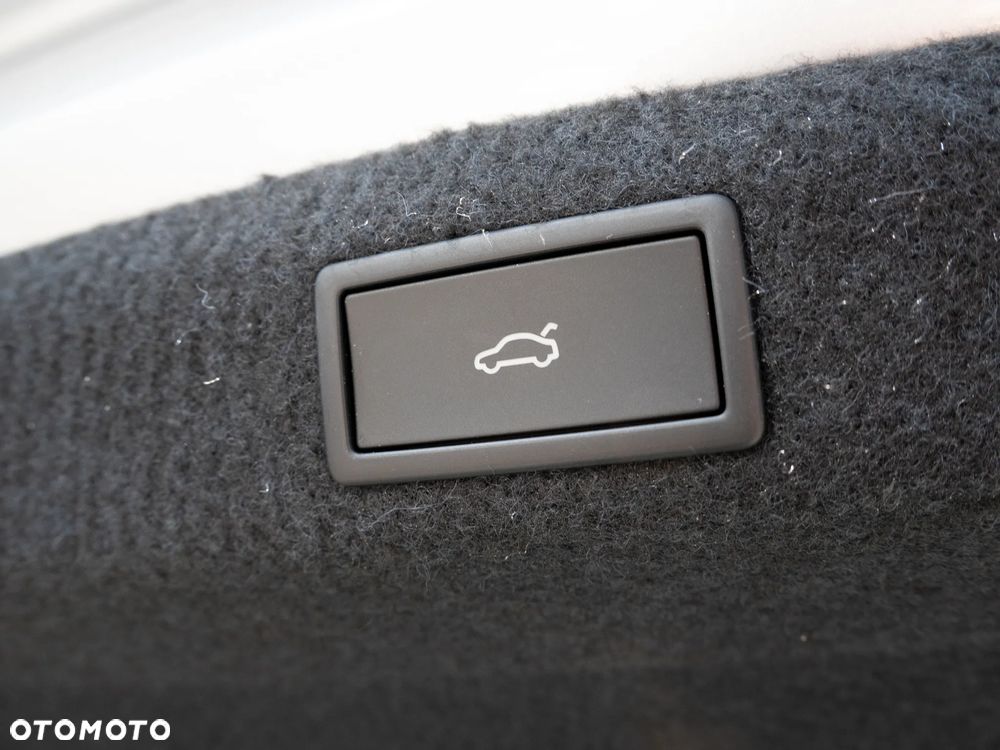 Skoda Octavia 2.0 TDI Sportline DSG - 18