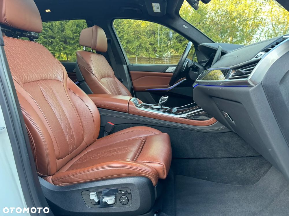 BMW X7 xDrive40i - 25