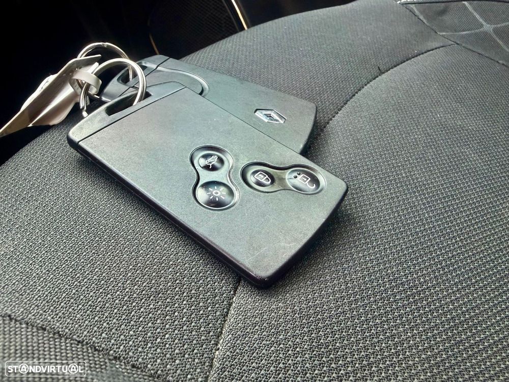 Renault Captur 1.2 TCe Exclusive EDC - 13