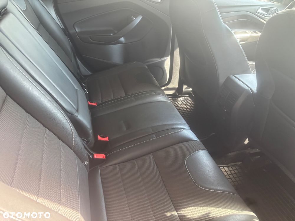 Ford Kuga 1.5 EcoBoost 2x4 Titanium - 14