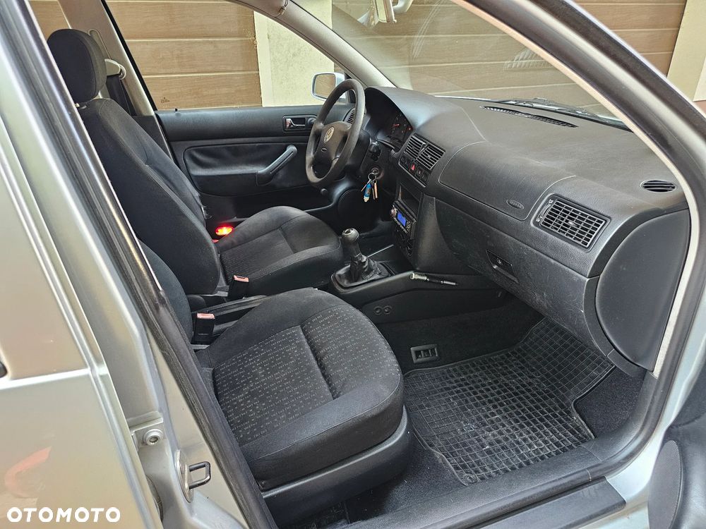 Volkswagen Golf 1.6 Basis - 9