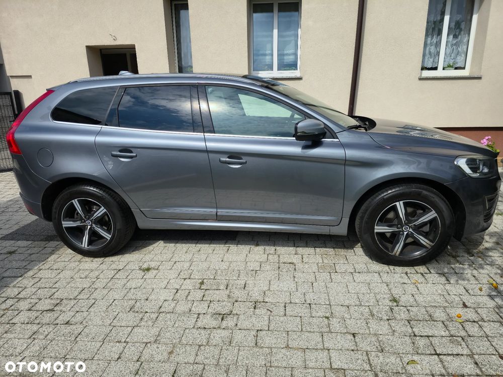 Volvo XC 60 D4 Drive-E R-Design Kinetic - 3