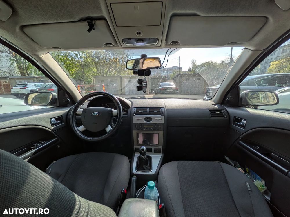 Ford Mondeo 2.0TDCi Ambiente - 5