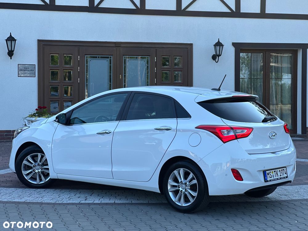 Hyundai i30 1.6 CRDi Fifa World Cup Edition - 14