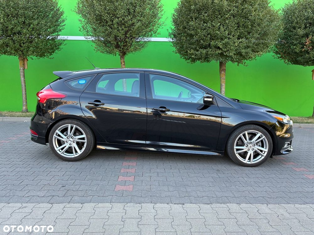 Ford Focus 2.0 EcoBoost ST - 4