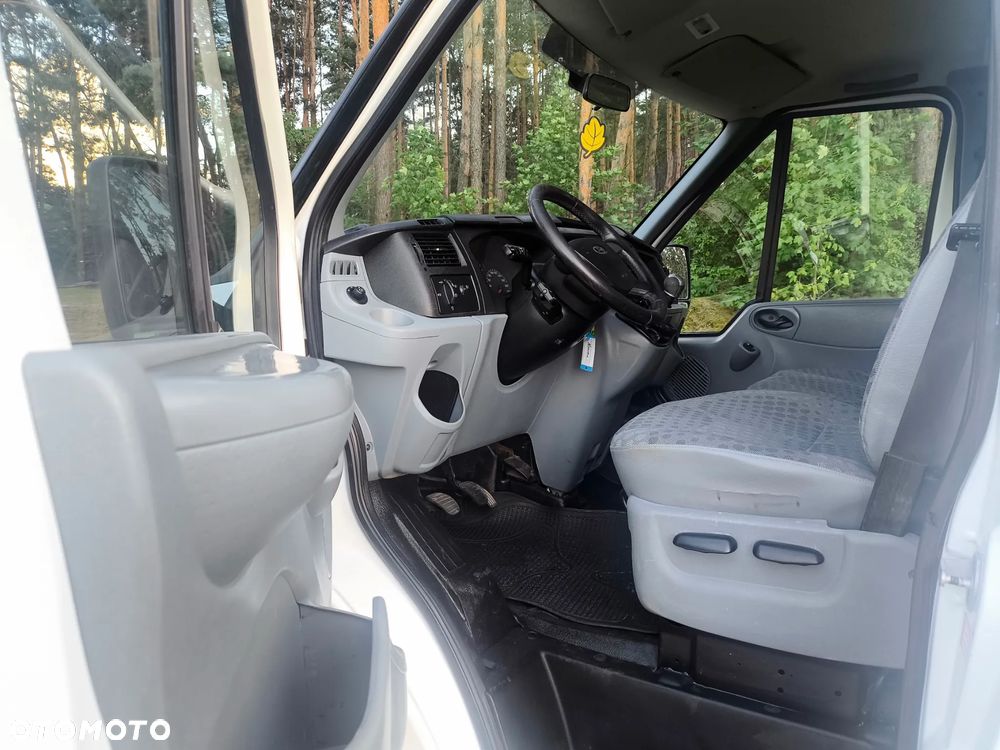 Ford Transit - 11