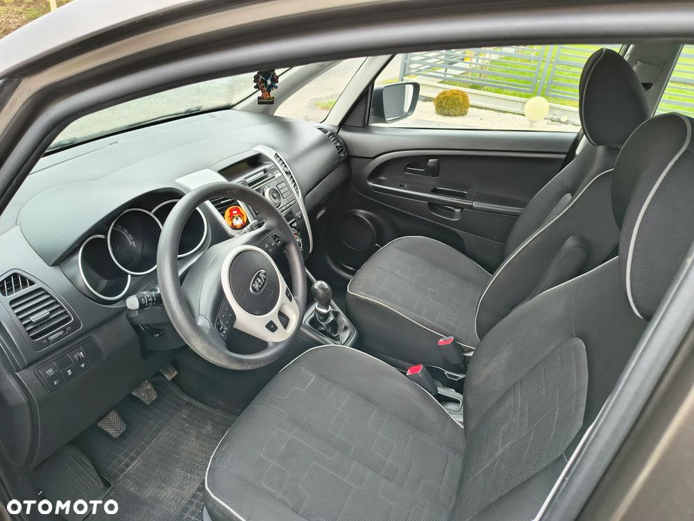 Kia Venga 1.4 CVVT Business Line - 15