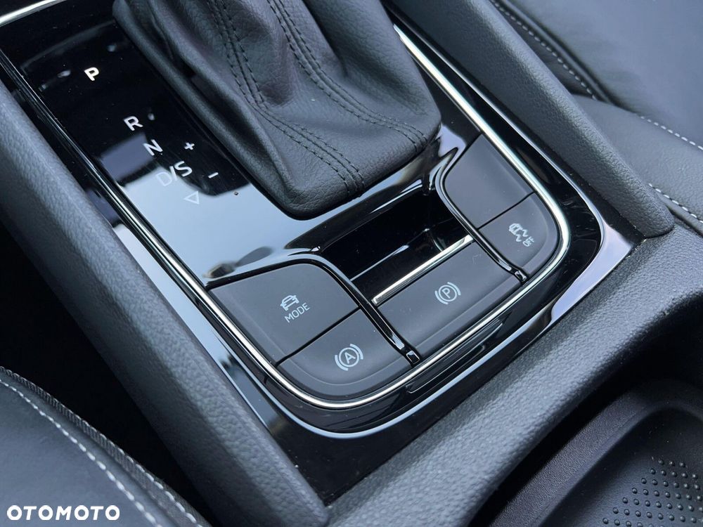 Skoda Karoq 2.0 TDI SCR 4x2 Style DSG - 26