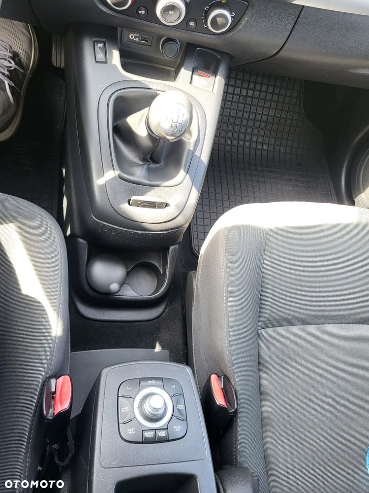 Renault Scenic 1.6 16V 110 TomTom Edition - 10