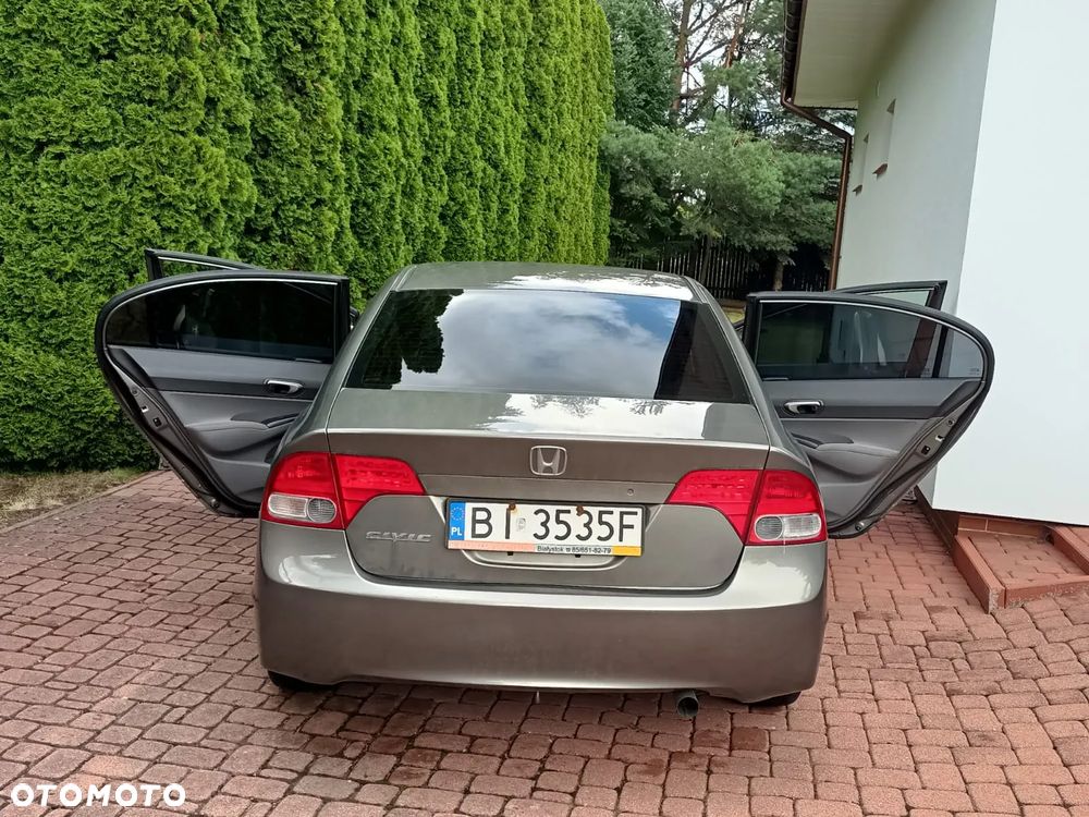 Honda Civic 1.8i-VTEC Comfort - 2