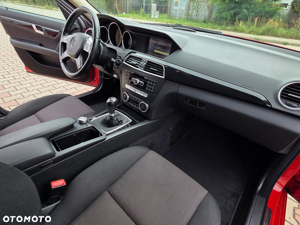 Mercedes-Benz Klasa C 250 CDI DPF BlueEFFICIENCY - 17