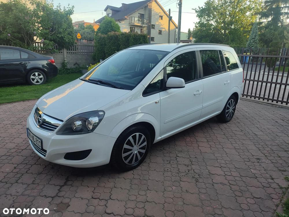 Opel Zafira 1.6 Cosmo - 2