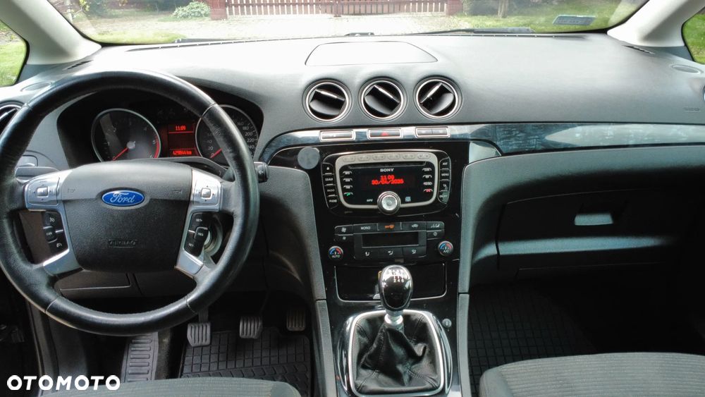 Ford Galaxy 2.0 TDCi Ghia - 11