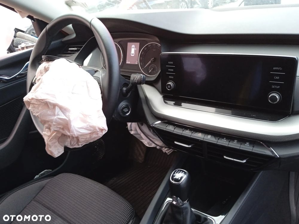 Skoda Octavia 1.5 TSI ACT Ambition - 8