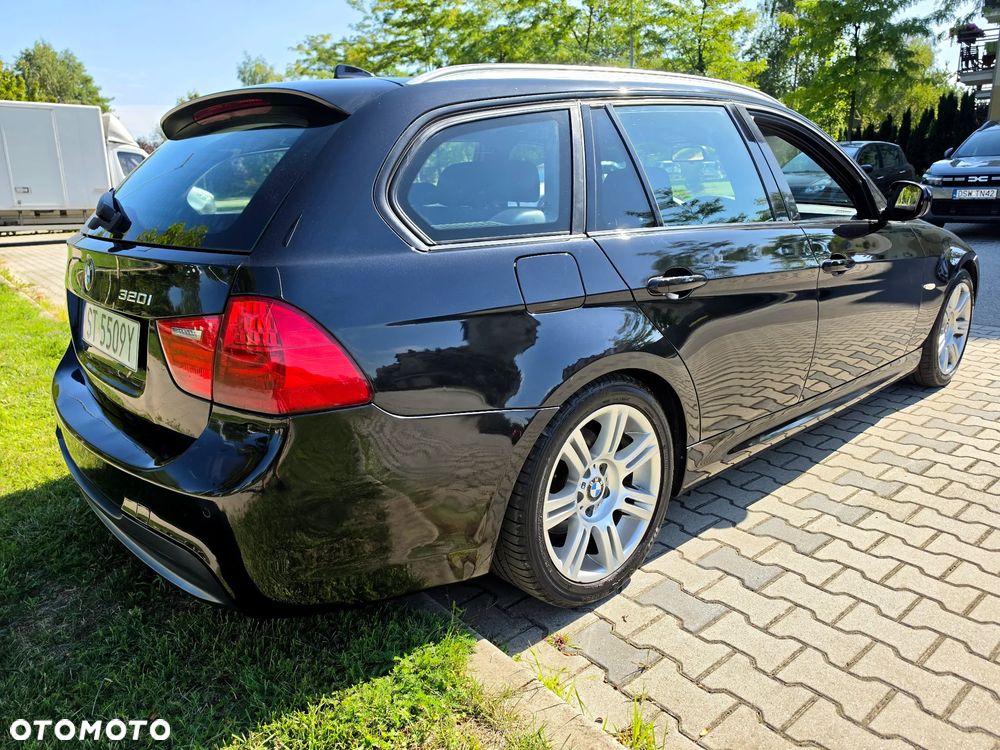 BMW Seria 3 320i Edition Sport - 2