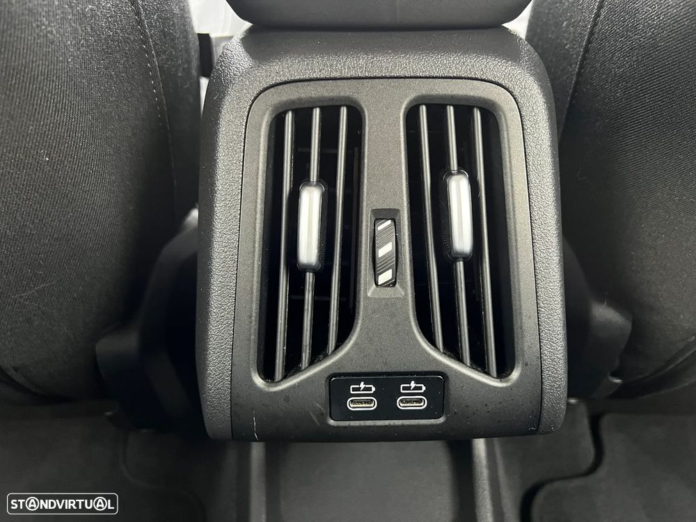 BMW 218 Active Tourer i Auto - 30