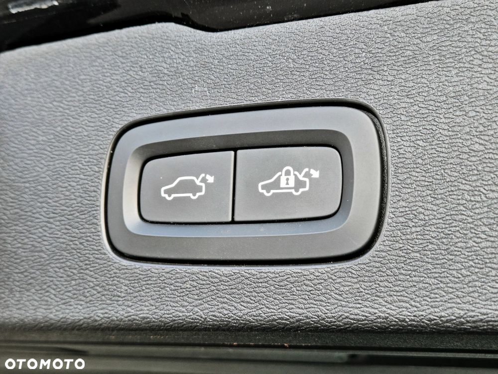 Volvo V60 B3 B Momentum Pro - 31