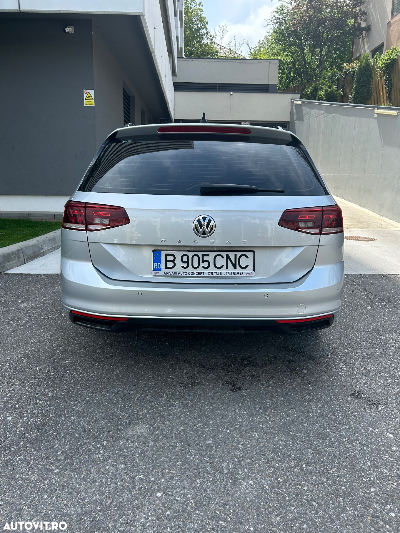 Volkswagen Passat - 10