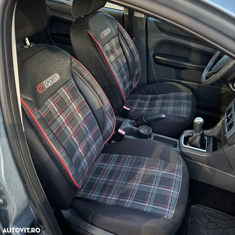 Ford Focus 1.6i 16V - 12