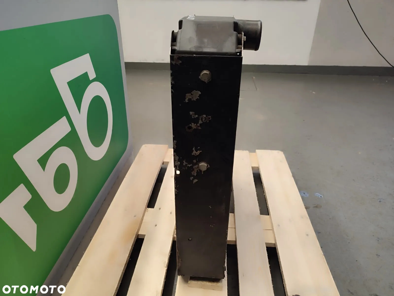 Chłodnica wody PA66GF30 CAT TH 330 - 3
