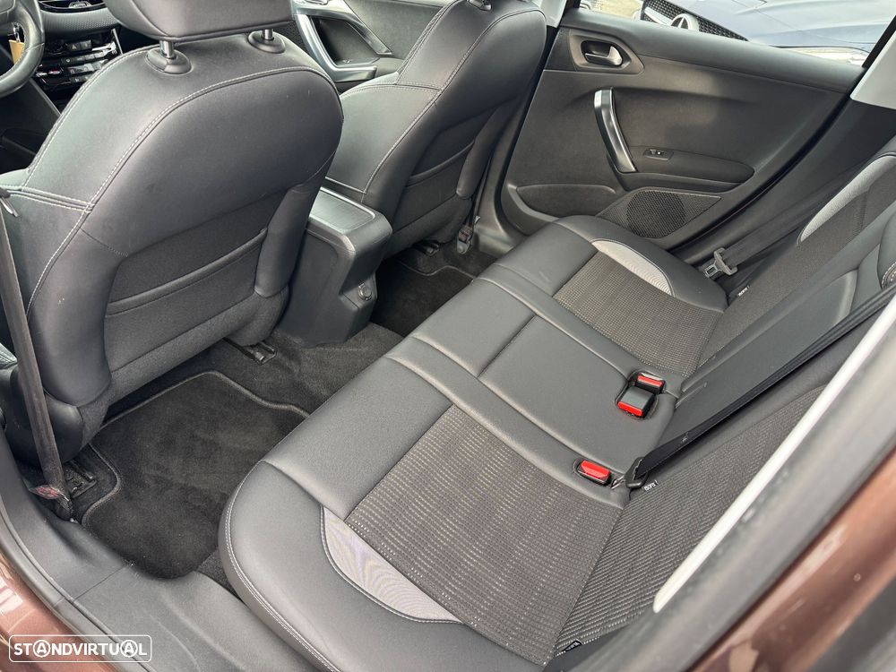 Peugeot 2008 1.4 HDi Allure - 11