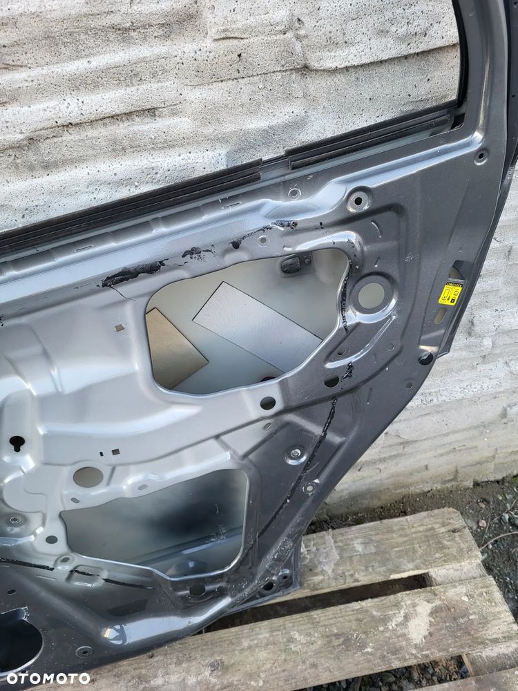 DRZWI PRAWY TYŁ TYLNE SUZUKI SX4 S-CROSS 13> - 2