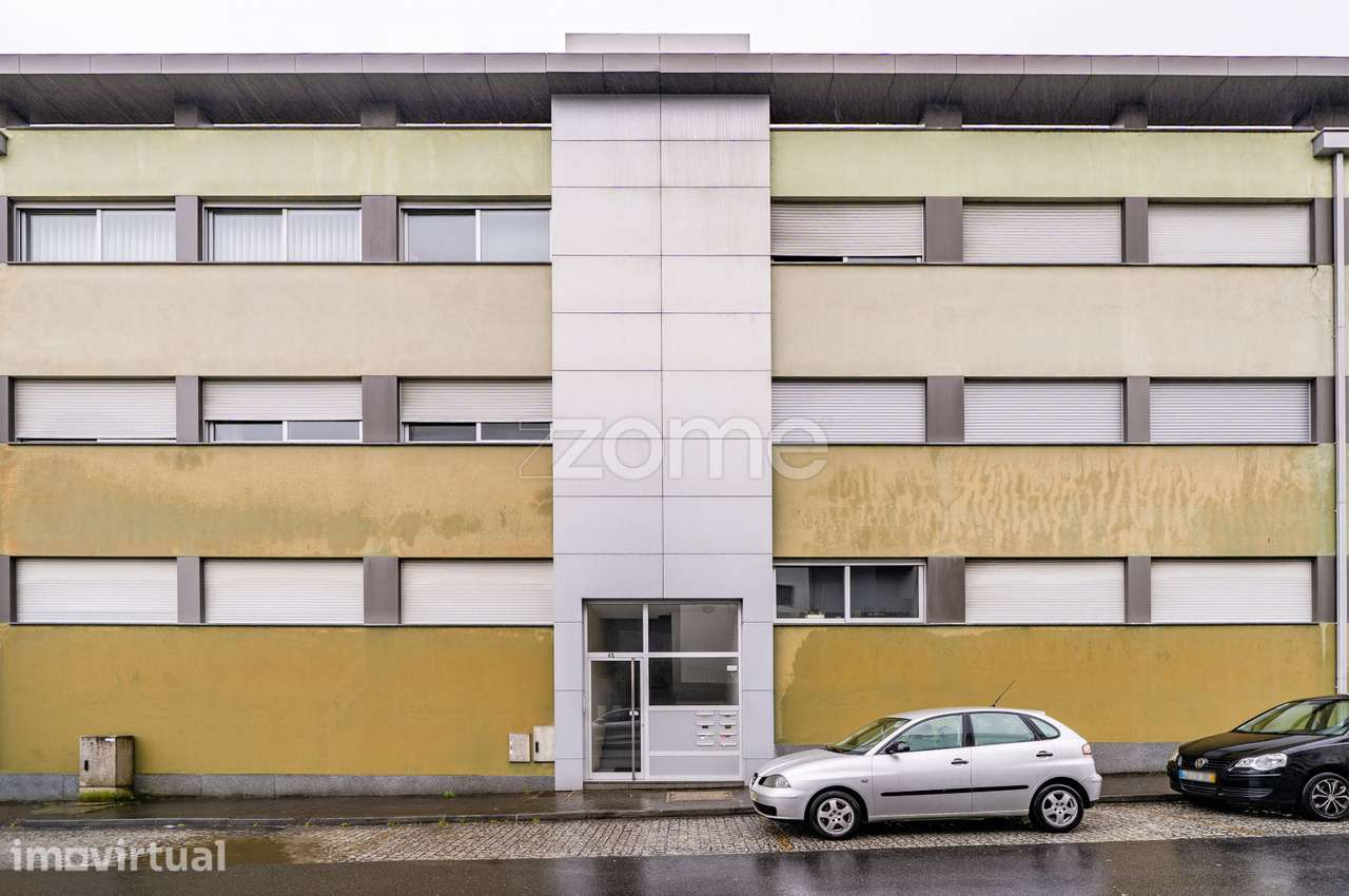 Apartamento T3 Renovado, em Vila de Prado, Vila Verde - Grande imagem: 3/52