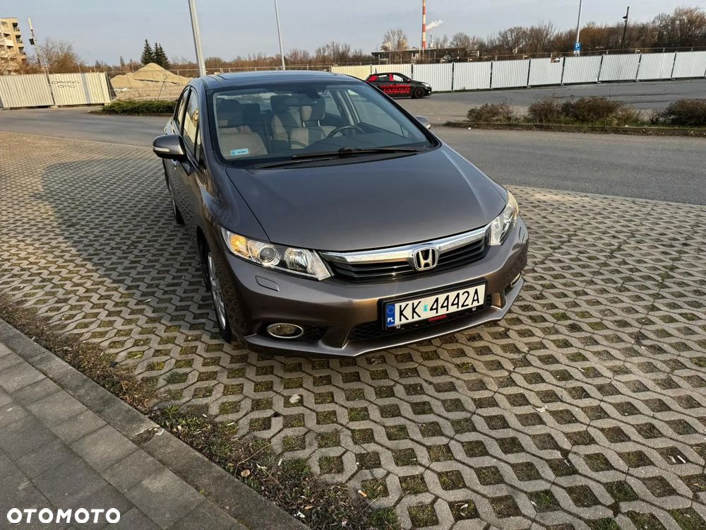 Honda Civic 1.8 Executive - 12