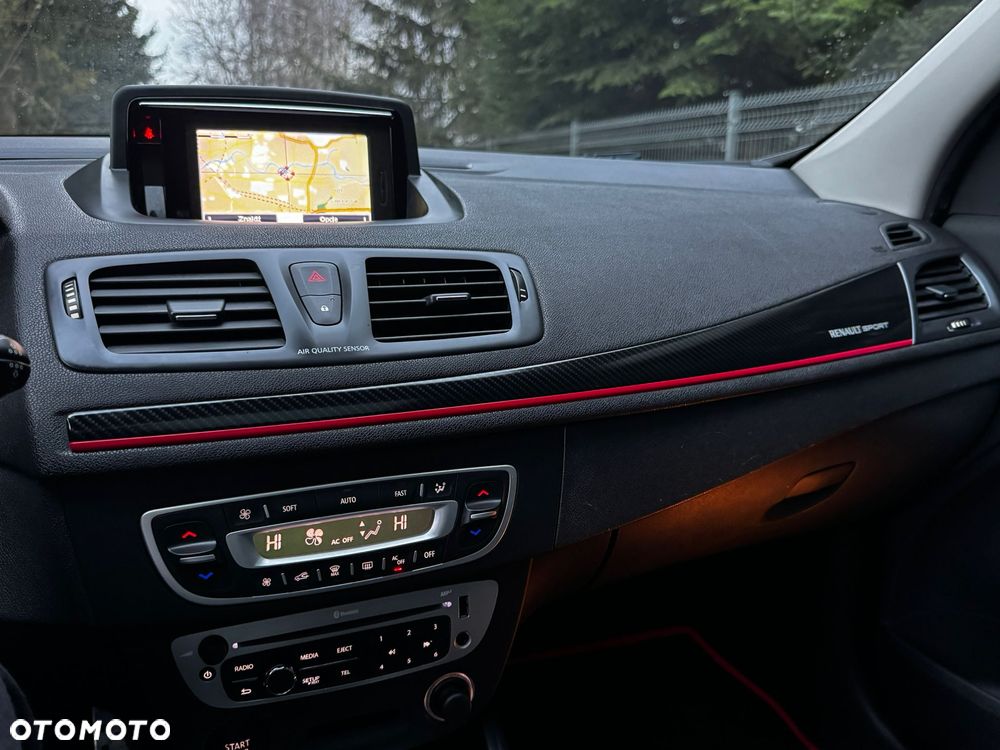 Renault Megane TCe 180 Dynamique - 3