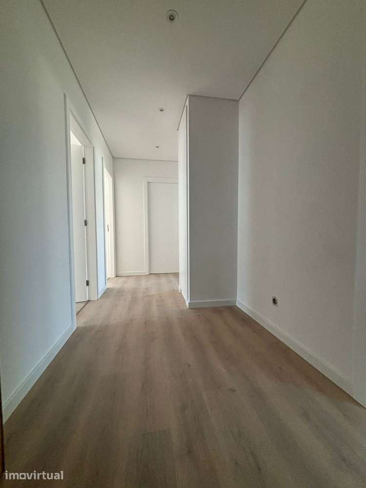T2 Novo em construção - Entrega Março/2028 - Grande imagem: 4/22
