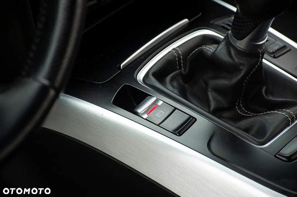 Audi A4 Avant 2.0 TDI DPF S line Sportpaket - 35