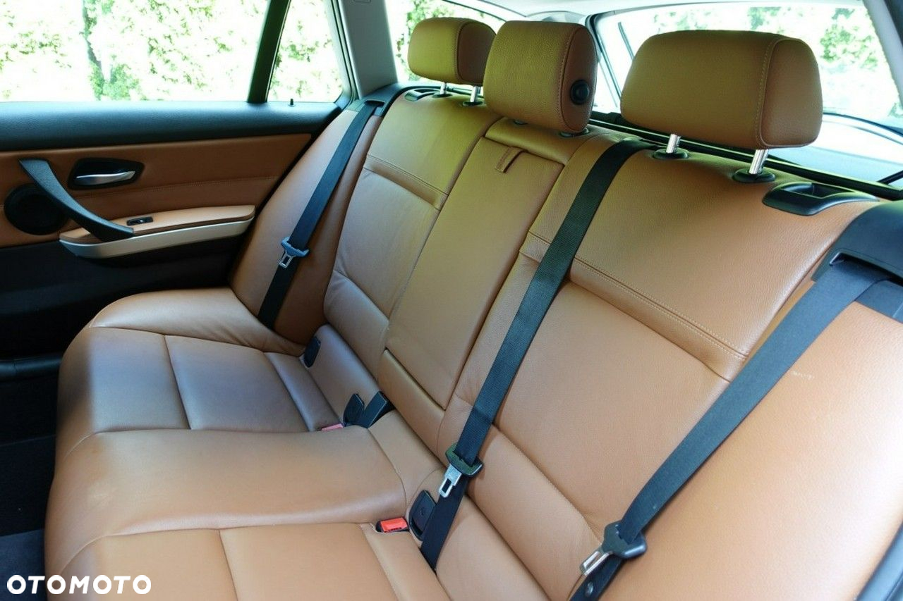 BMW Seria 3 - 18
