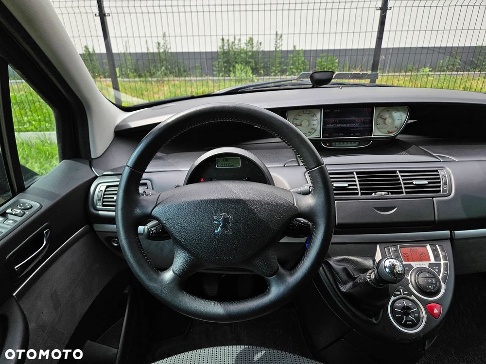 Peugeot 807 2.0 HDi Premium - 21