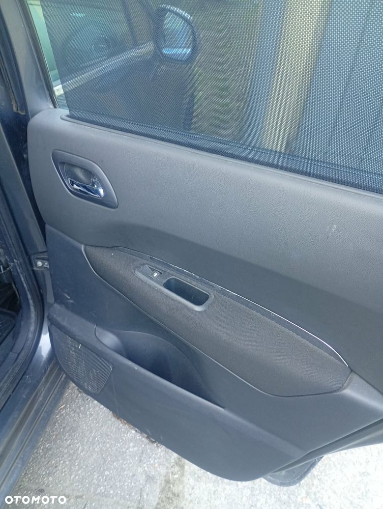 Peugeot 5008 HDI FAP 150 Platinum - 15