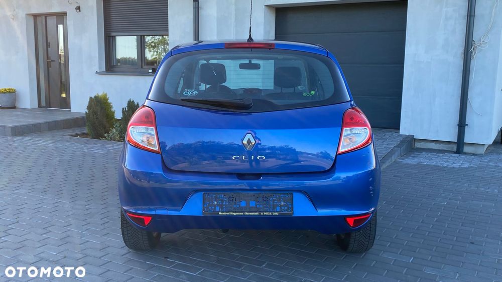 Renault Clio 1.2 16V 75 Expression - 13