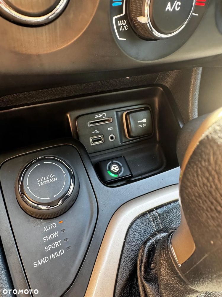 Jeep Cherokee - 11