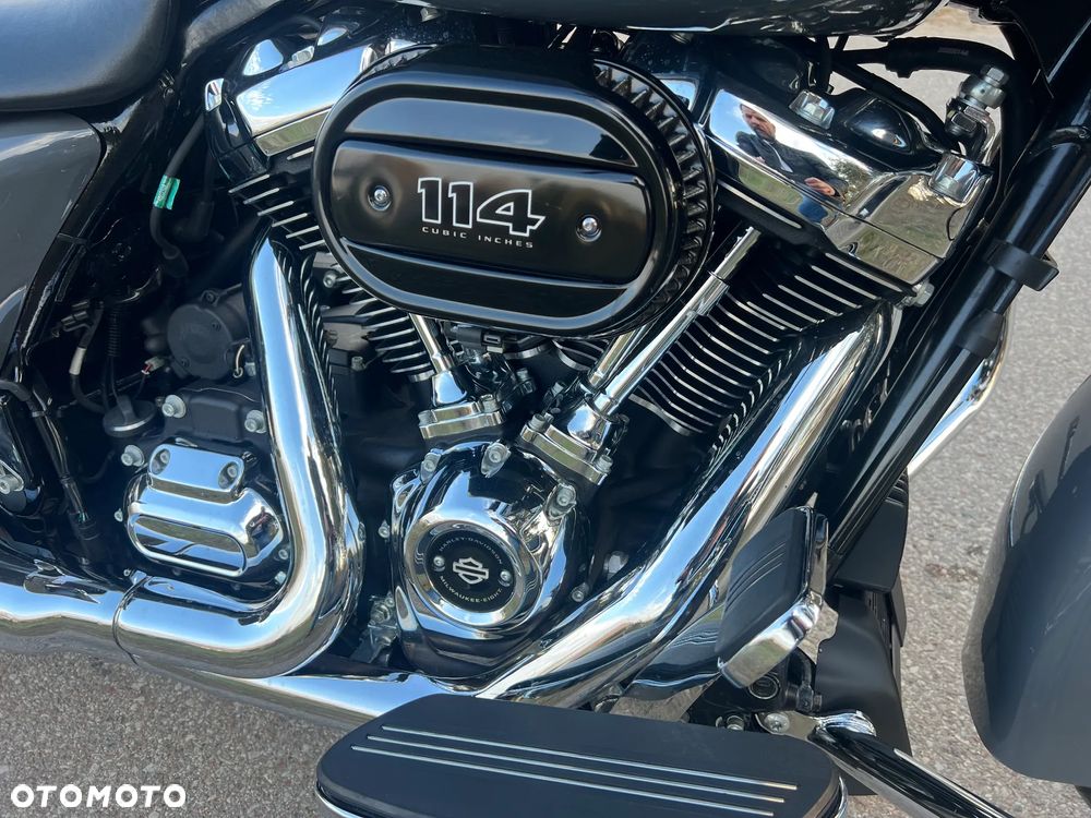 Harley-Davidson Touring Road Glide - 11