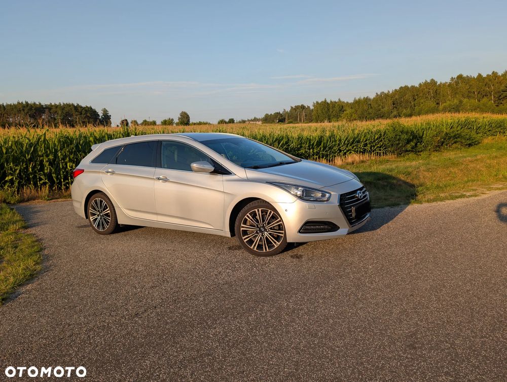 Hyundai i40 Kombi 1.7 CRDi DCT Premium - 2
