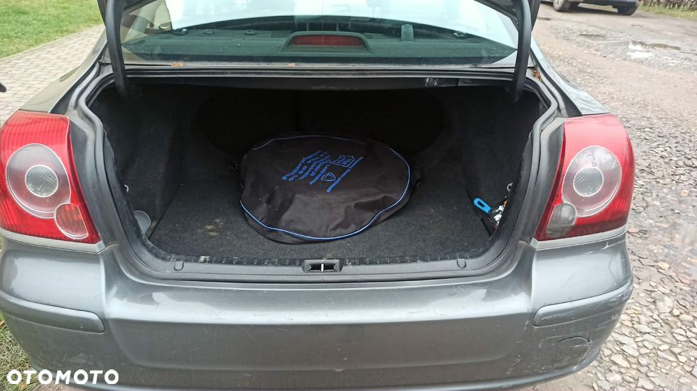 Toyota Avensis 1.8 VVT-i Luna - 6