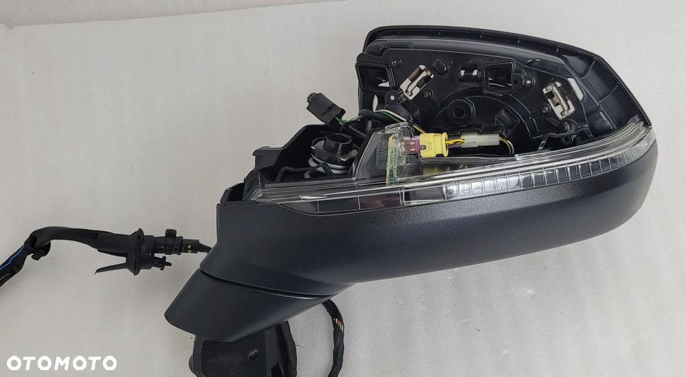 LUSTERKO LEWE AUDI Q7 4M1857410AK 10PIN - 6